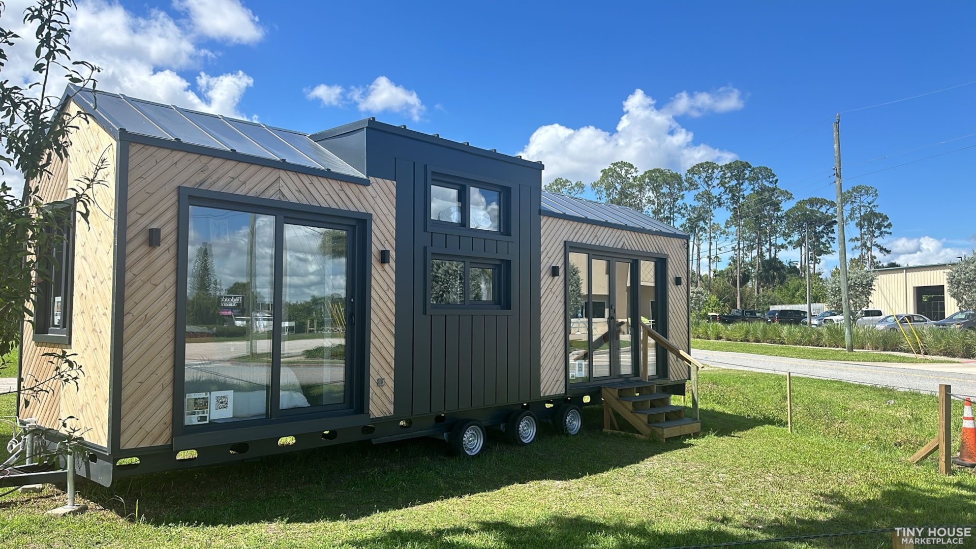 Ruby model. A 32' Steel Frame Tiny House with Downstairs  - Image 2 Thumbnail