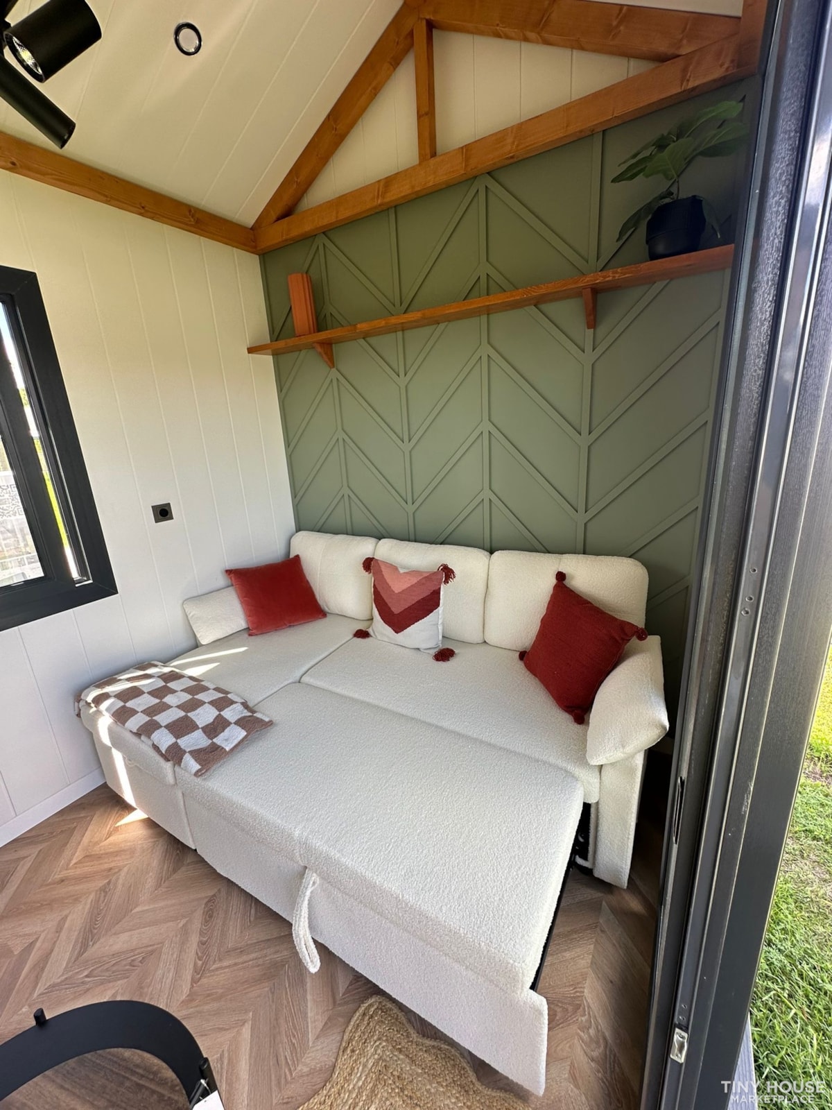 Ruby model. A 32' Steel Frame Tiny House with Downstairs  - Image 4 Thumbnail