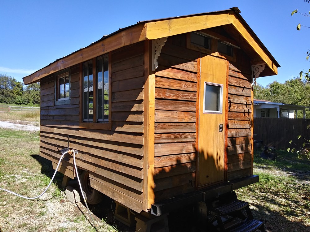 Ole' Smokey Rustic Tiny Home House/Studio - Image 1 Thumbnail