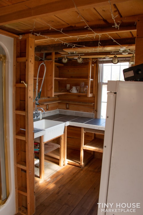 Rustic Tiny Home - Image 3 Thumbnail