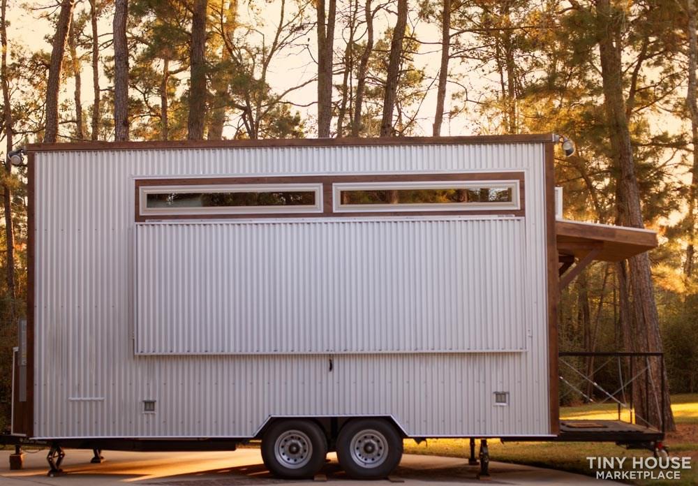 Rustic Tiny House - Image 2 Thumbnail