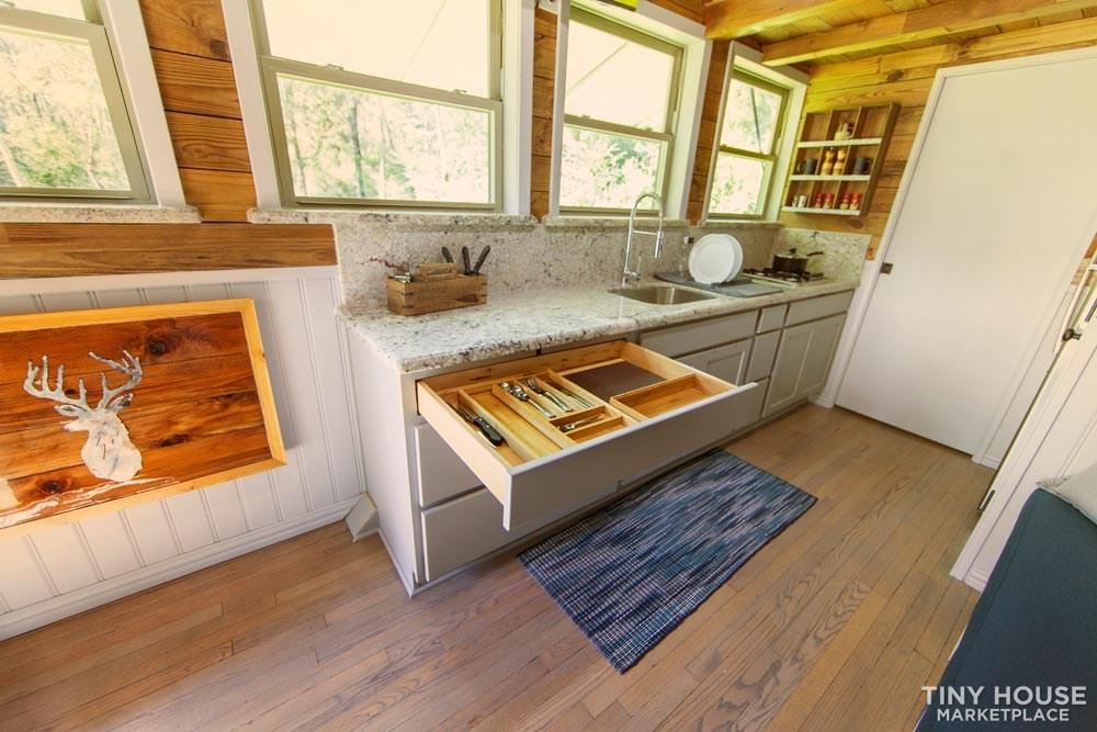 Rustic Tiny House - Image 4 Thumbnail