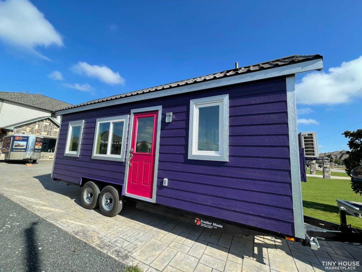 Bright and Beautiful - 24ft Tiny Home With Washer/Dryer, Main Level Bedroom, and