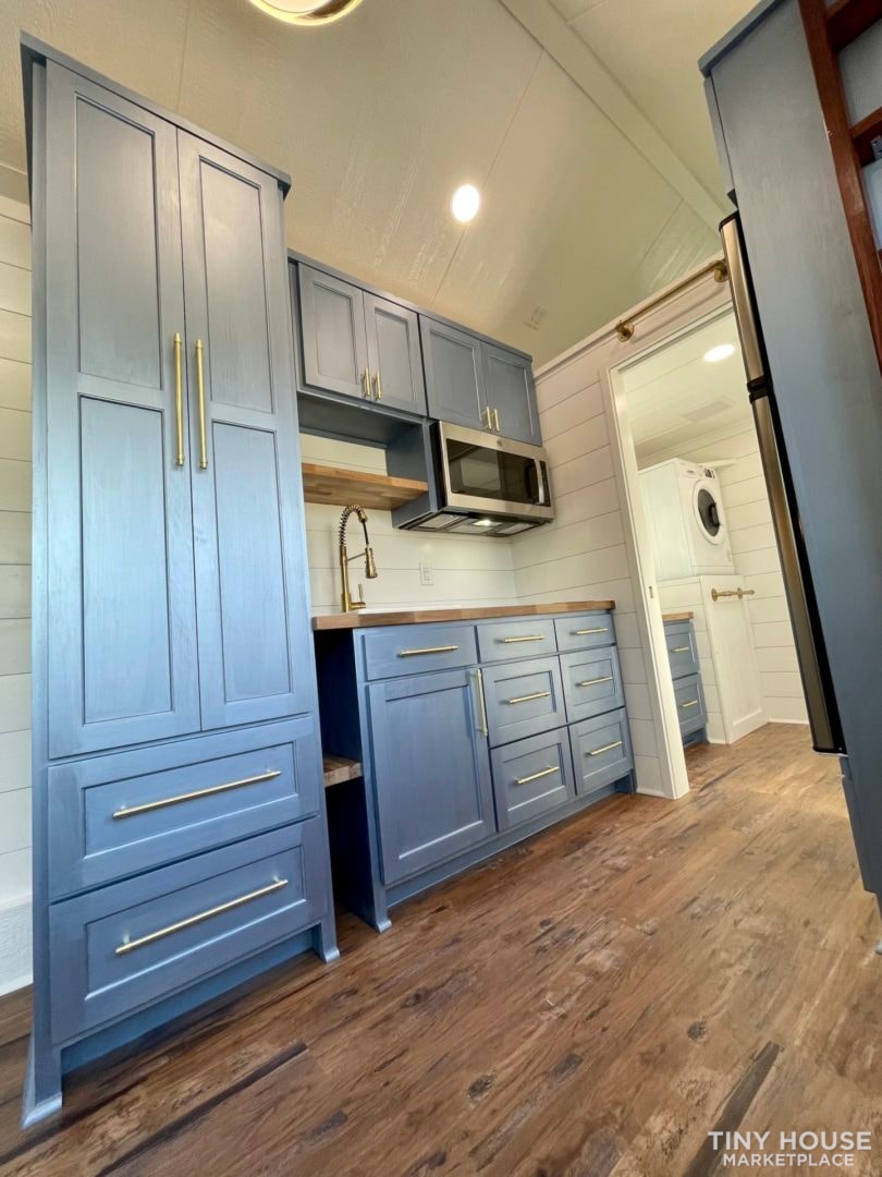 Bright and Beautiful - 24ft Tiny Home With Washer/Dryer, Main Level Bedroom, and - Image 3 Thumbnail
