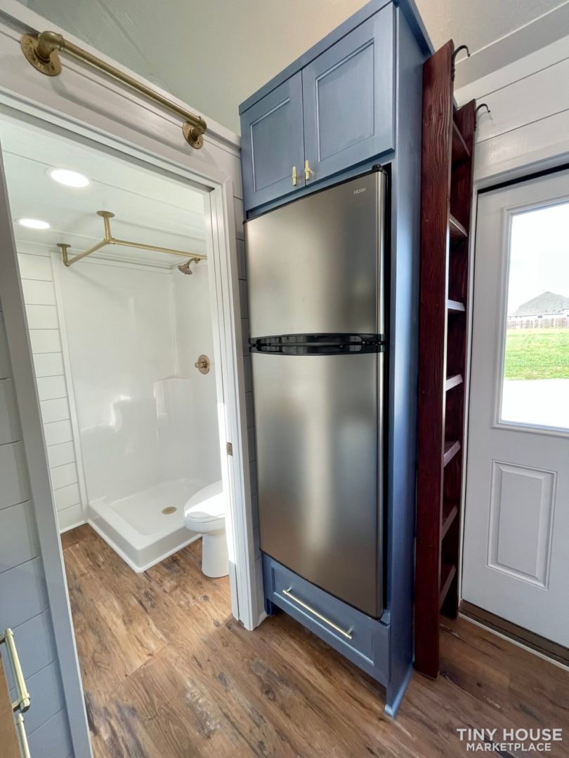 Bright and Beautiful - 24ft Tiny Home With Washer/Dryer, Main Level Bedroom, and - Image 4 Thumbnail