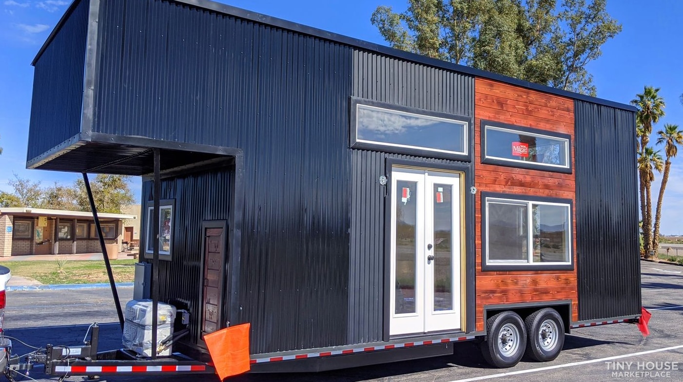 Save Big on ThinHaus Show Model Reverse Auction