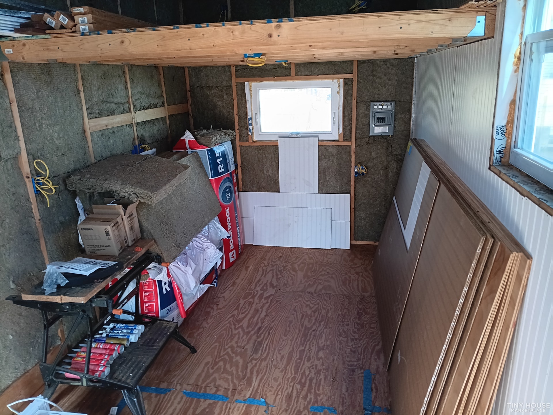 Shed style tiny home on trailer - Image 4 Thumbnail