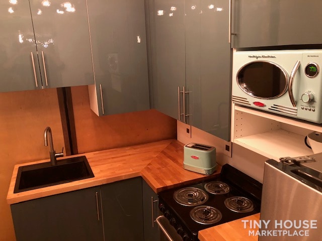 Shipping Container Tiny House Full Kitchen Full Bath Rooftop Deck