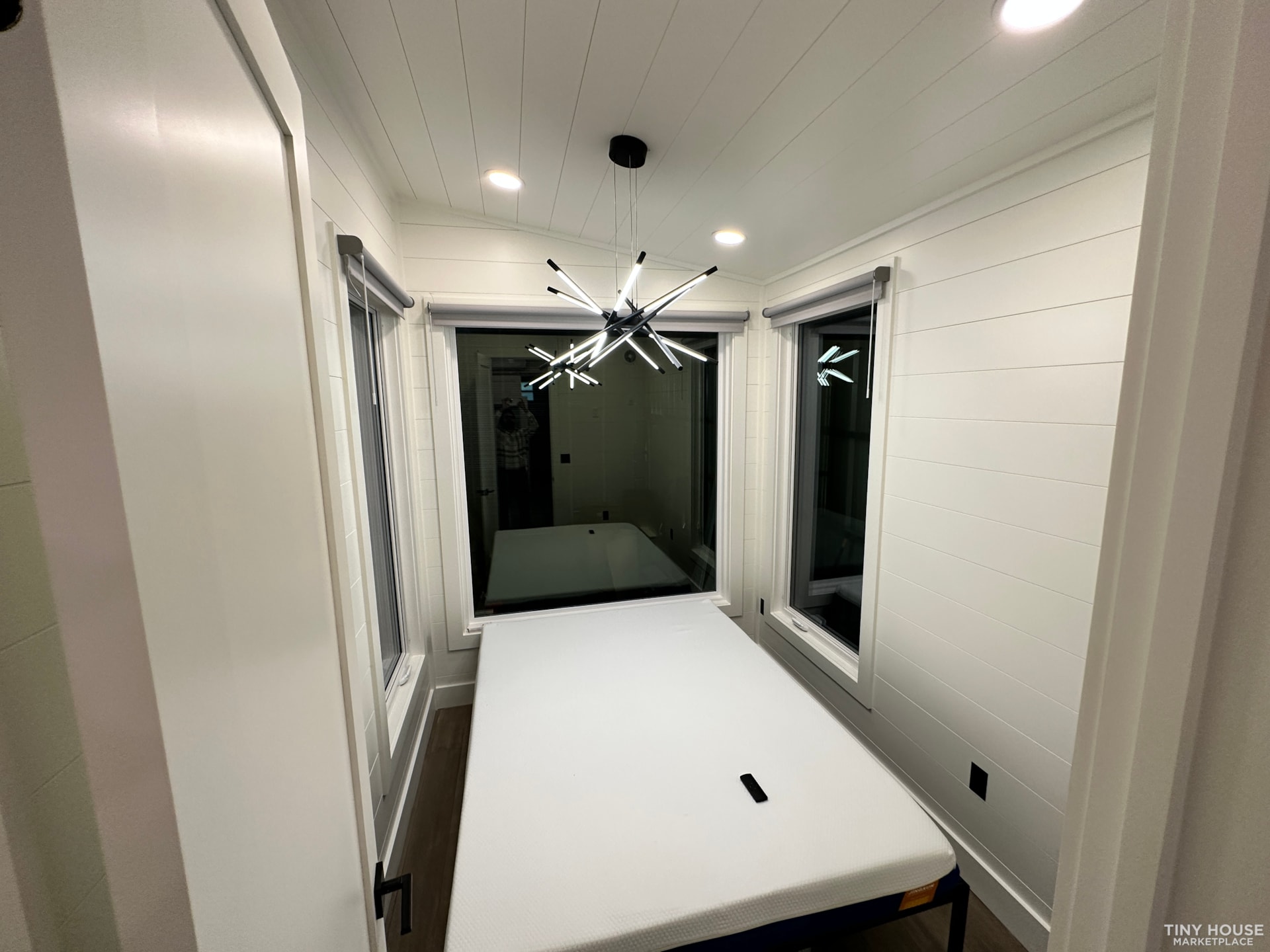 Simple & Clean 8 Ft. Wide x 32 Ft. Long Tiny Home for Sale! - Image 3 Thumbnail