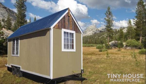 Pending Sale! Simple Cozy Tiny House! 