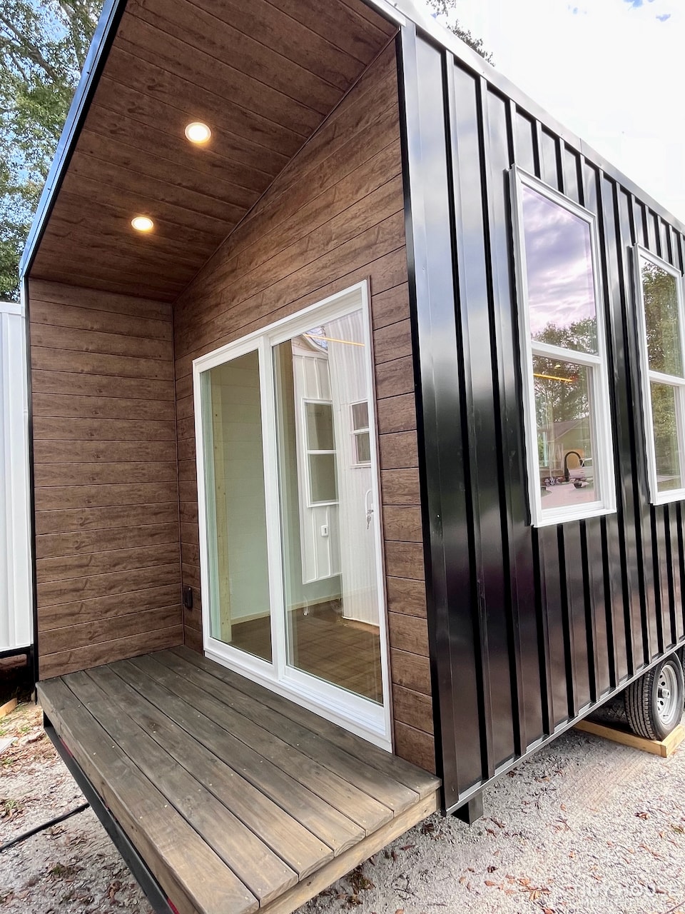 Single Level Tiny with Scandinavian Vibes - Certified - Image 4 Thumbnail
