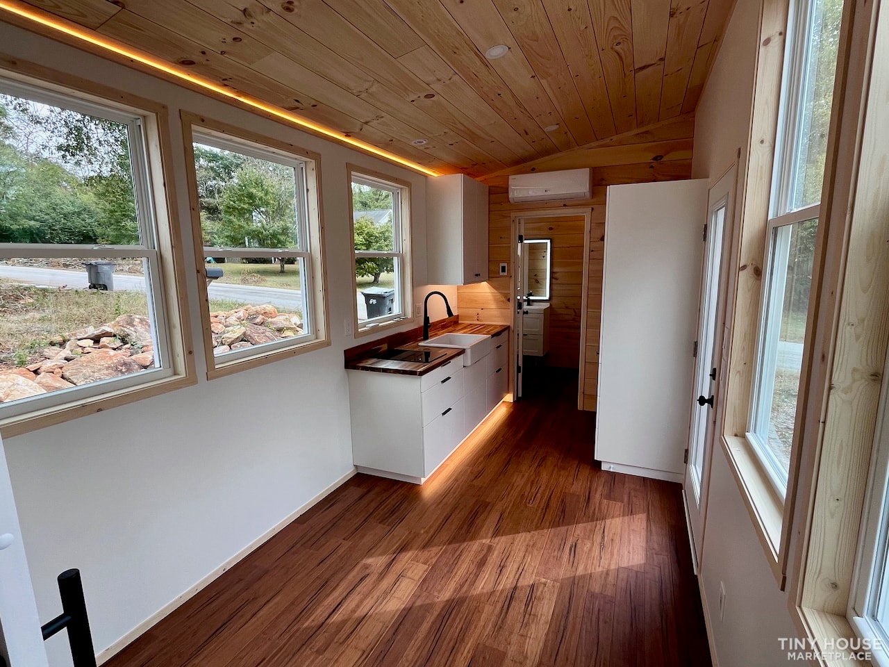 Single Level Tiny with Scandinavian Vibes - Certified - Image 3 Thumbnail