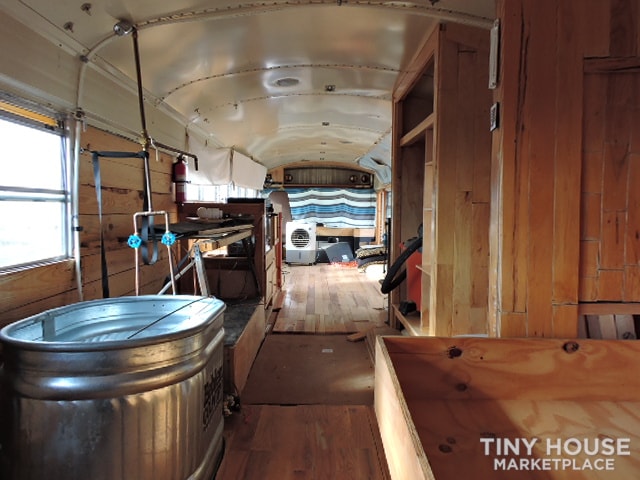 Skoolie Bluebird 1991 tc2000 - Image 3 Thumbnail