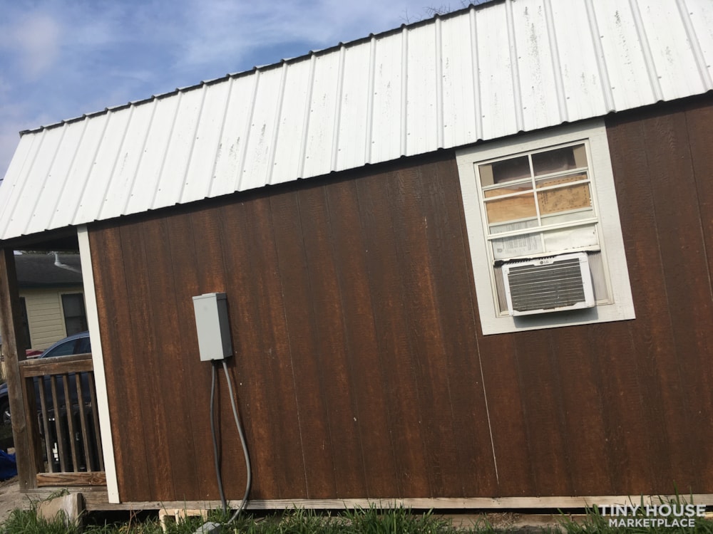 Small Home for sale - Image 2 Thumbnail