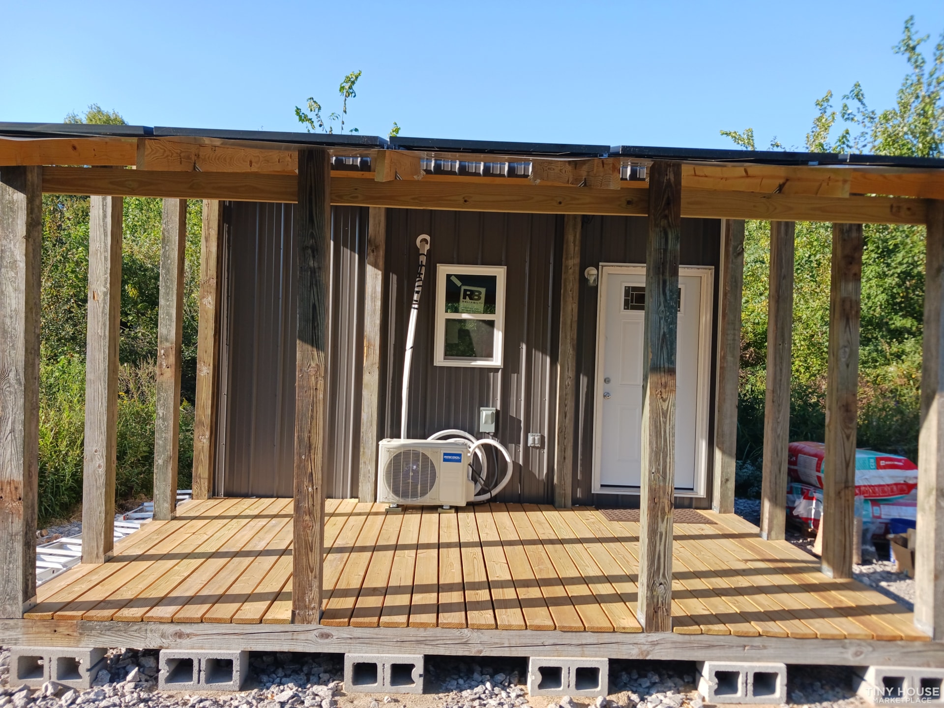 Solar Powered Off Grid Tiny Home - Image 3 Thumbnail