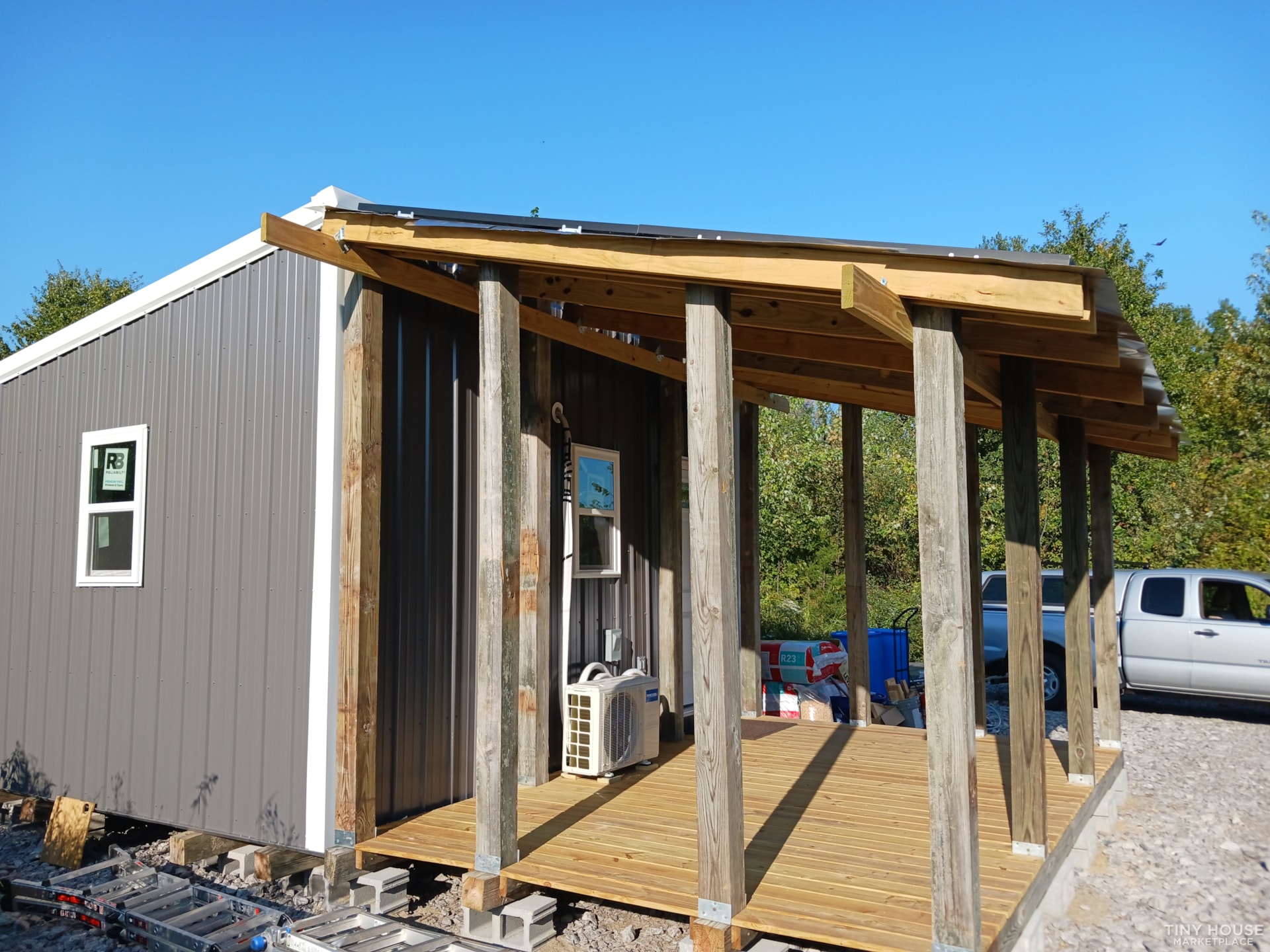 Solar Powered Off Grid Tiny Home - Image 4 Thumbnail
