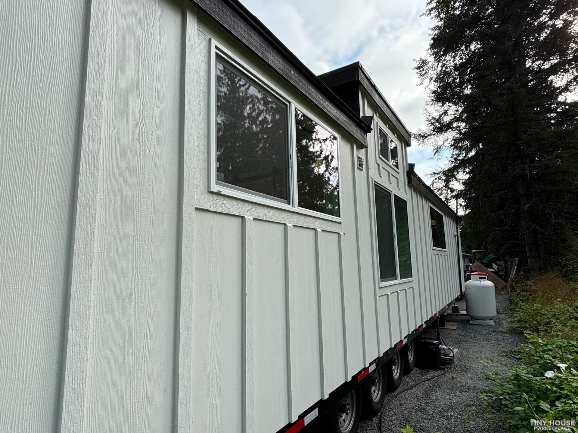 Spacious 10x40' Park Model Tiny House on Wheels - Image 3 Thumbnail