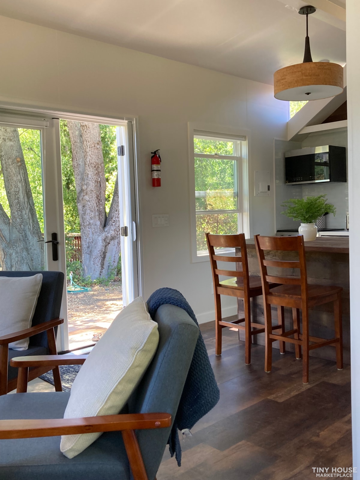 Spacious & Bright - Image 3 Thumbnail