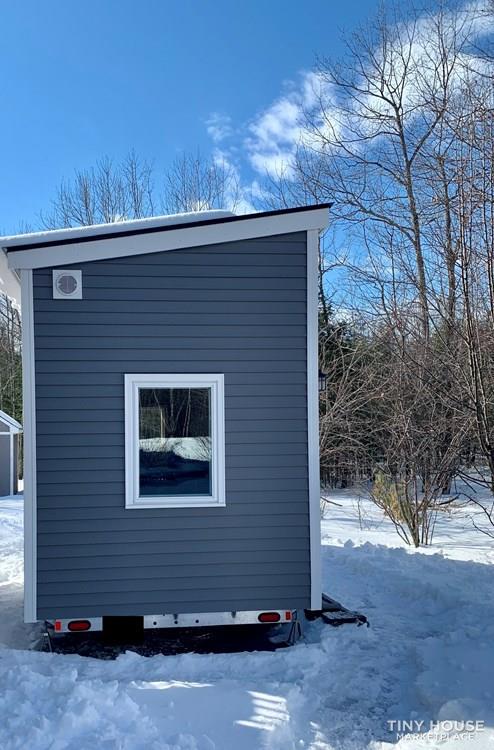 Spacious Minimalist Tiny House on Wheels - Image 3 Thumbnail