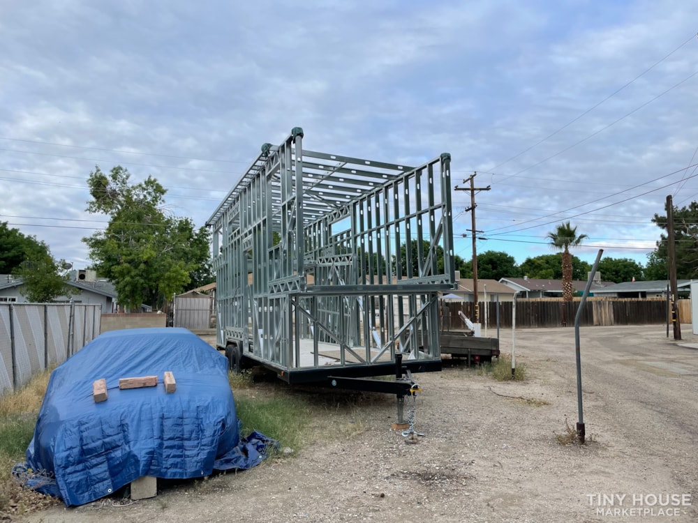 Started project with steel framing already up.  - Image 4 Thumbnail