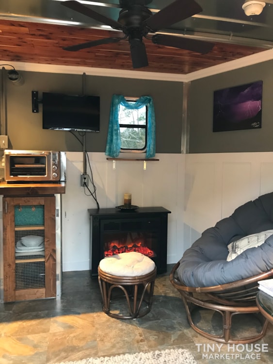 Stealthy Tiny House/Toy Hauler Camper - Image 4 Thumbnail