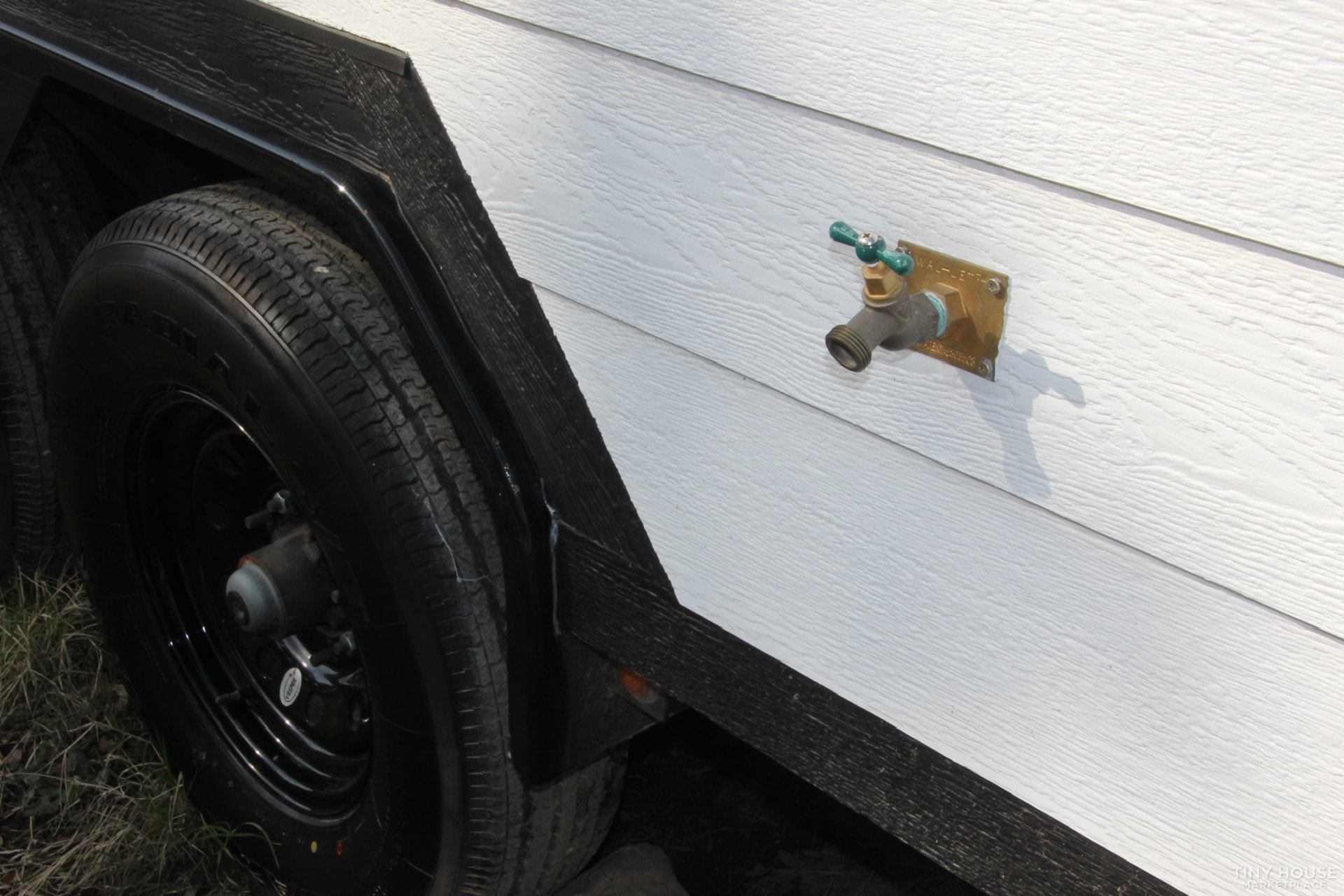 STEEL FRAMED 8.5x 24 Quality Built Tiny Home on Wheels-SPRAY FOAM INSULATED - Image 4 Thumbnail