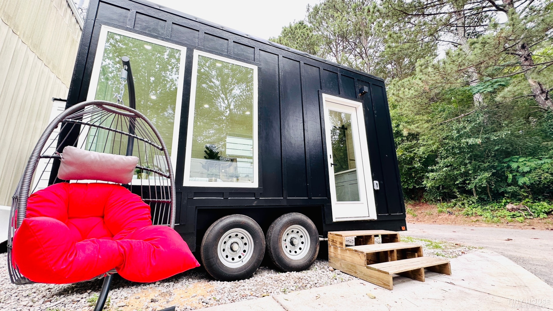 Studio On Wheels - NOAH Certified - Image 2 Thumbnail