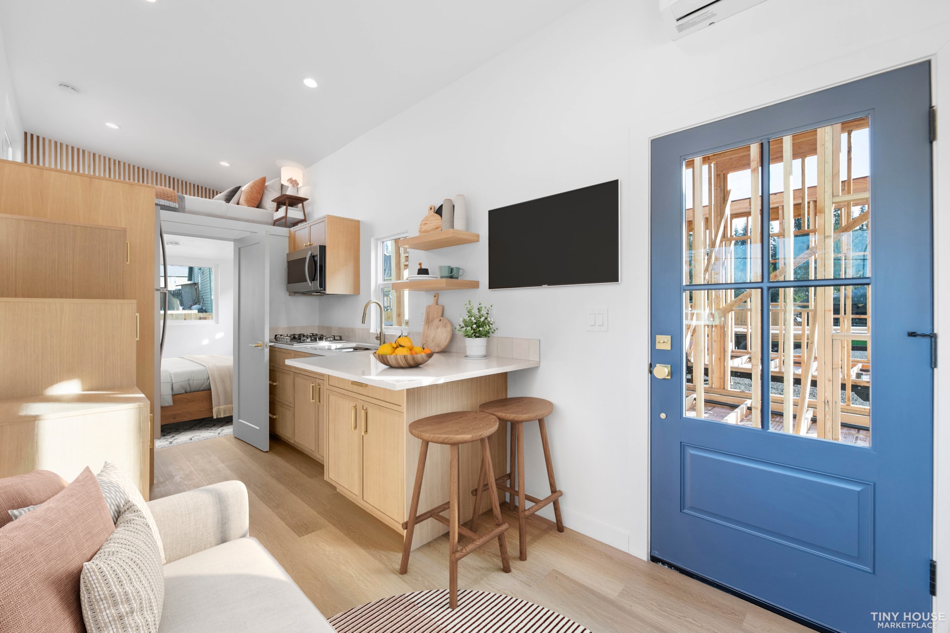 Stunning 3 bed Tiny House on Wheels - Image 2 Thumbnail
