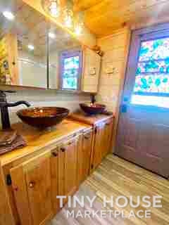 Stunning 315 Sq Ft Colorado Tiny Home - Image 4 Thumbnail