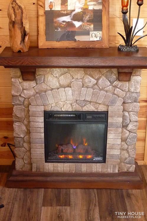 Stunning Log Cabin Park Model  - Image 3 Thumbnail