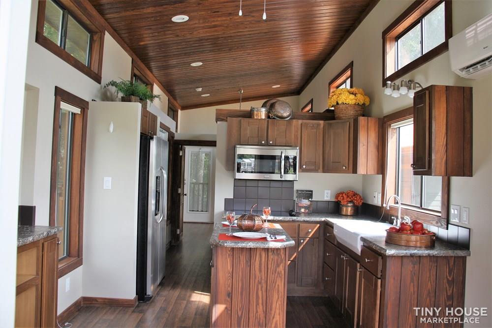 Stunning Rustic Park Model Home w/Carport and Storage at Vintage Grace Texas - Image 2 Thumbnail