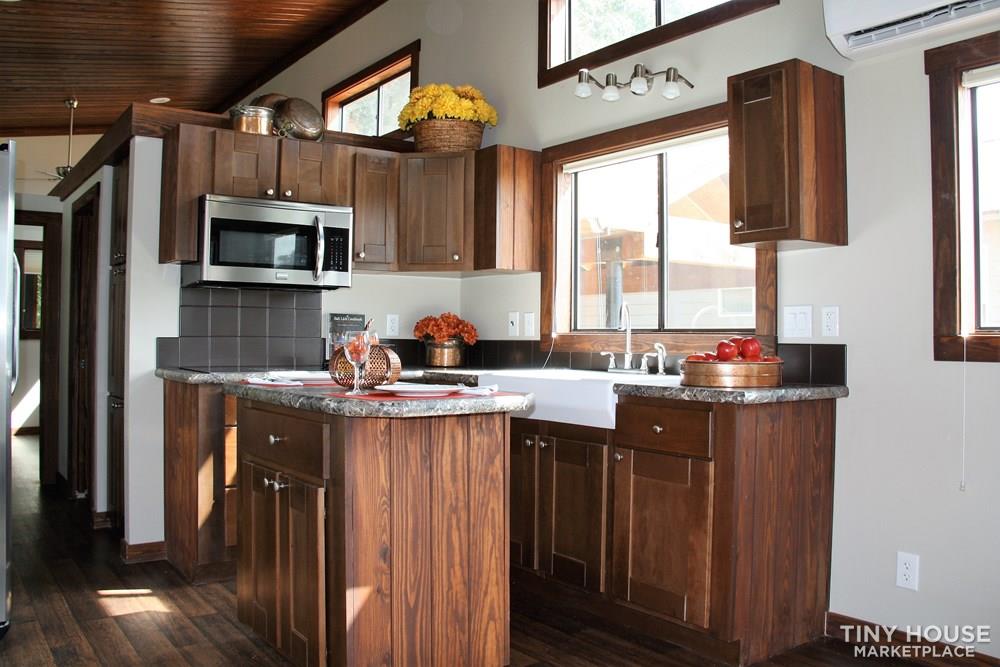 Stunning Rustic Park Model Home w/Carport and Storage at Vintage Grace Texas - Image 3 Thumbnail
