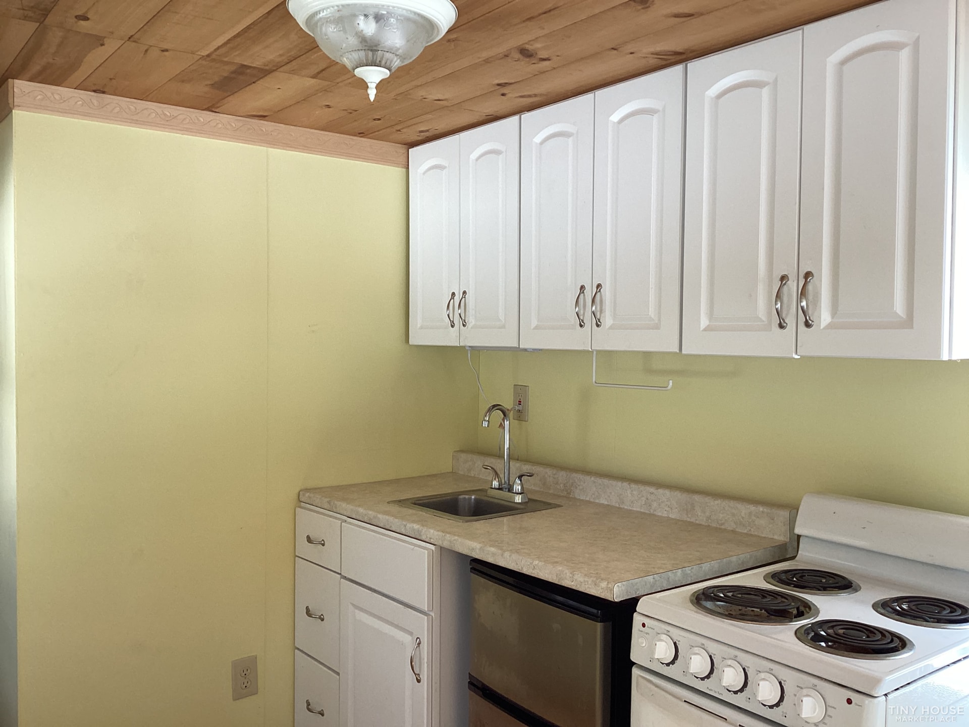 On Sale for $38,500!!! Sturdy well insulated Tiny Home 8ft/24ft - Image 3 Thumbnail