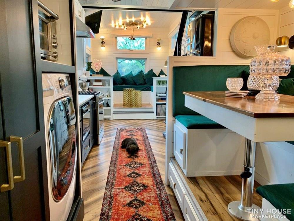 Stylish & Cozy Trailermade Tiny Home • Ready for you TODAY!  - Image 2 Thumbnail