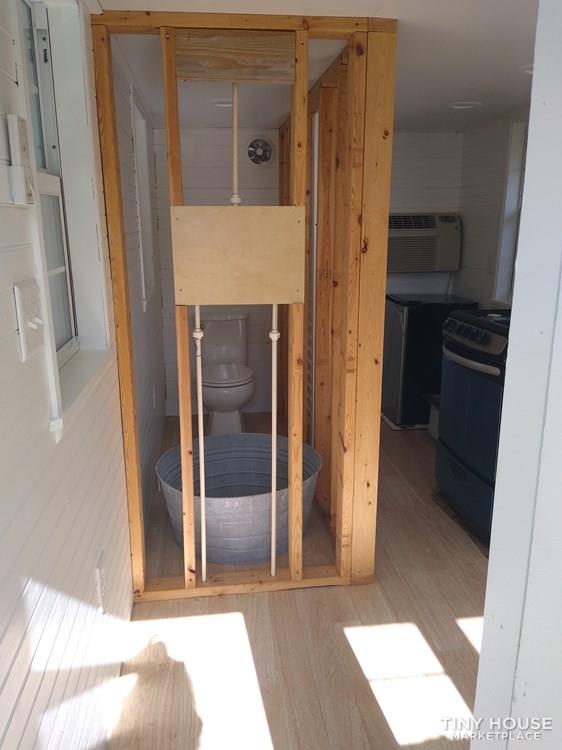 Teeny-Tiny House Waiting for Your Finishing Touch - Image 4 Thumbnail