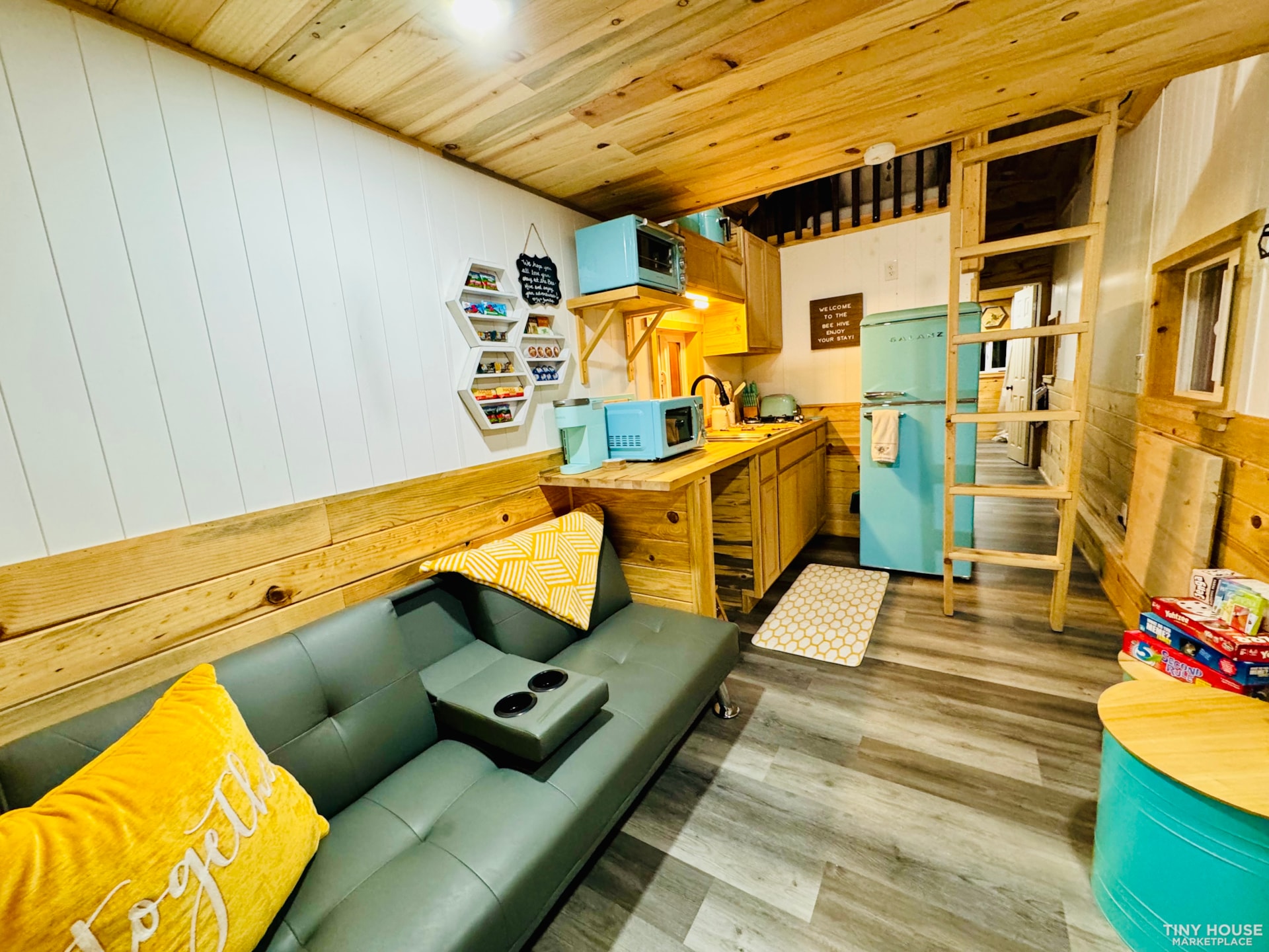The BeeHive - Sleeps 8+ - Image 4 Thumbnail
