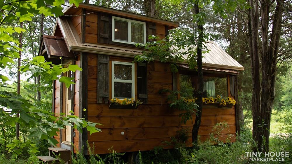 The Best Little Hen House in Tennessee is an 8′ x 16′ Freedom Style Tiny Home - Image 2 Thumbnail