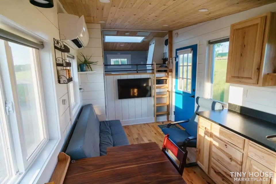 The Big Easy- DRIVABLE Tiny Home with Top-Notch Amenities and Incredible Design! - Image 4 Thumbnail