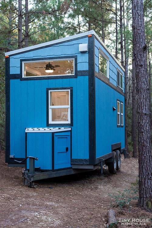 The Bluejay - Built by real tiny dwellers - Image 2 Thumbnail