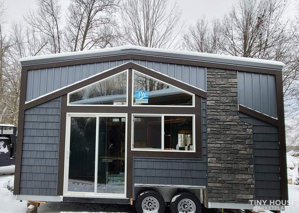 The Cub-House by Lil Bear Tiny Homes