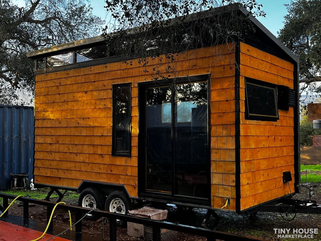 THE FOREST NIGHT, A 18ft GORGEOUS CUSTOM TINY HOUSE W/ UNIQUE FEATURES - Image 2 Thumbnail