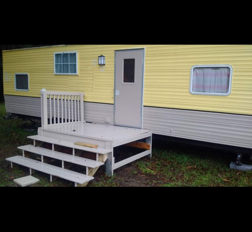 The Honeycomb- newly renovated travel trailer - Image 4 Thumbnail