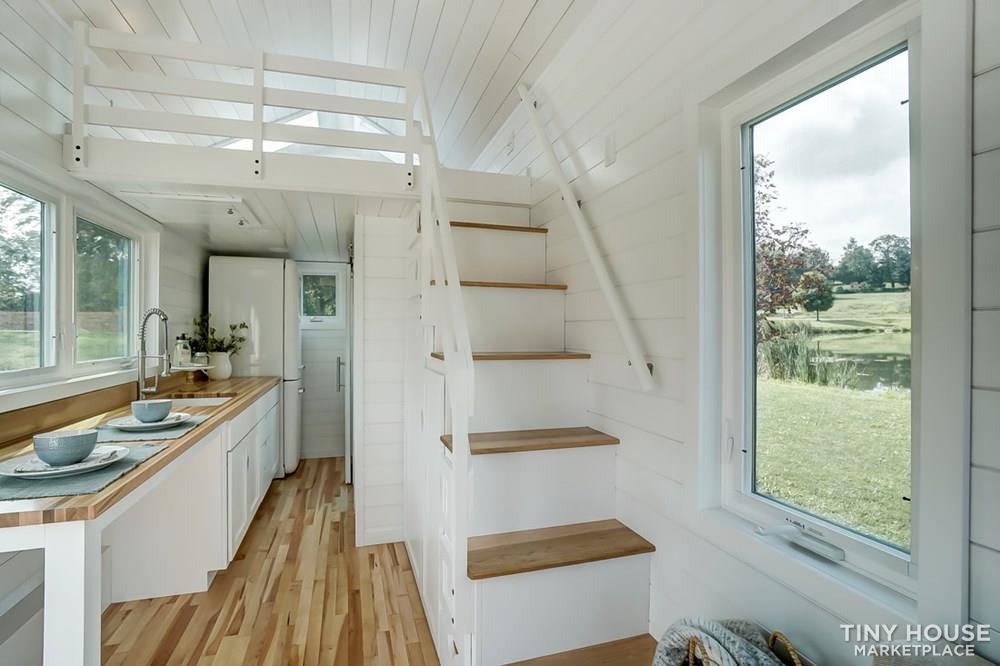 The Rainier Tiny House - Image 3 Thumbnail