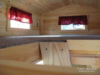 The Royale, a tiny home for all seasons. - Image 2 Thumbnail