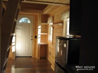 The Royale, a tiny home for all seasons. - Image 3 Thumbnail