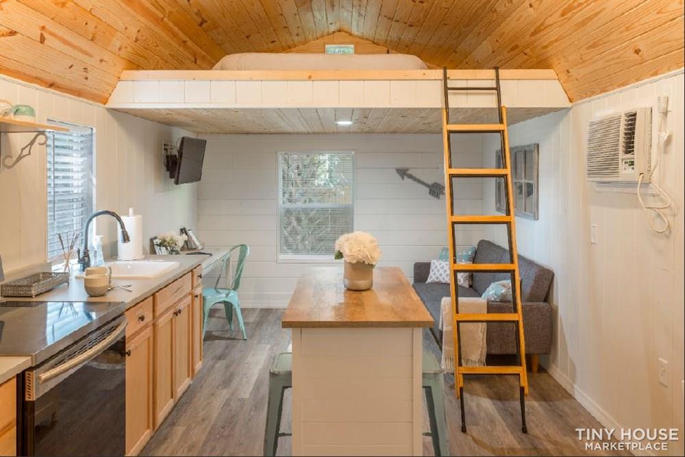 The Tiny Cabin - Image 2 Thumbnail