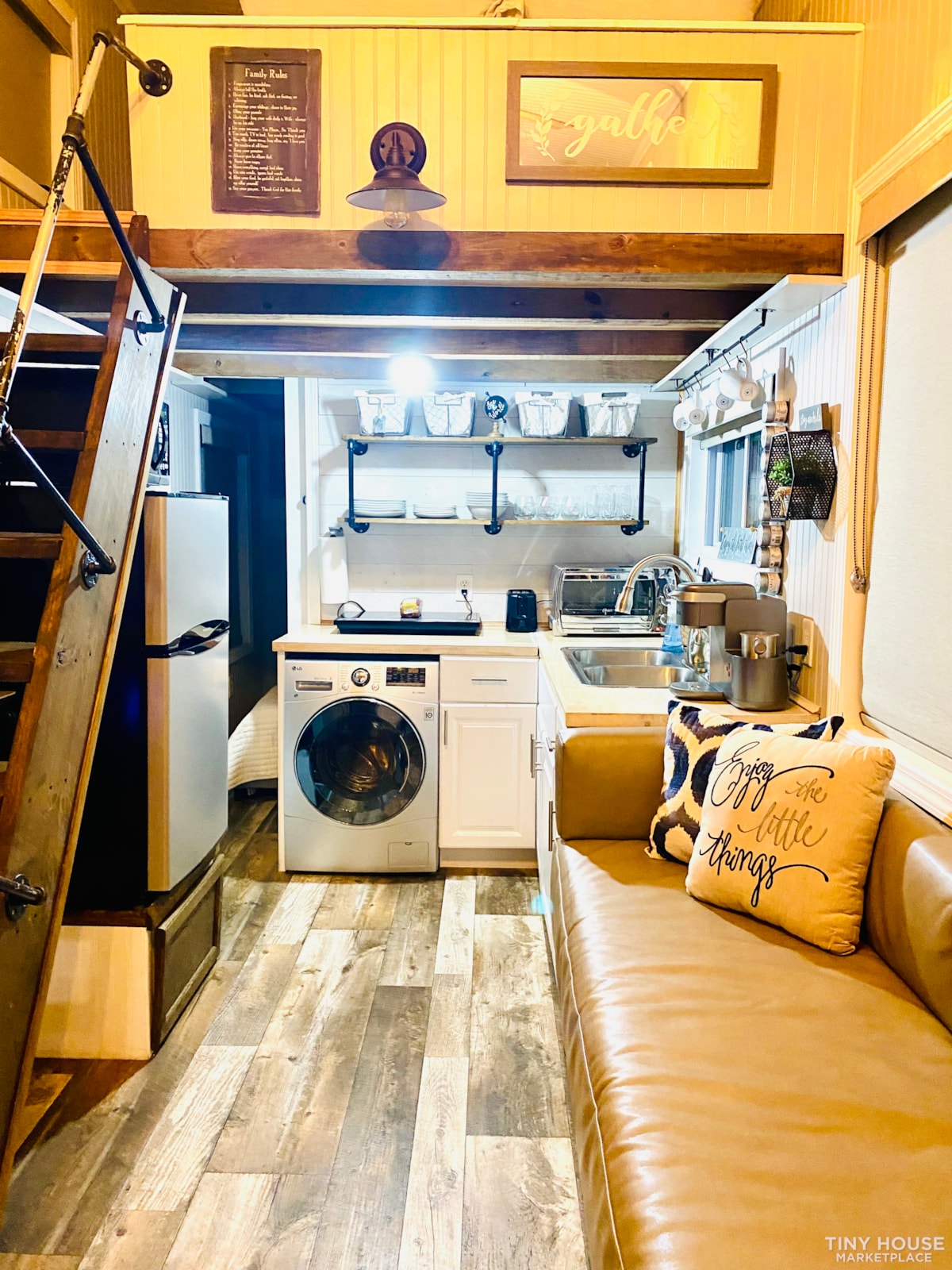 The Tiny Mansion - Sleeps 6+ - Image 3 Thumbnail