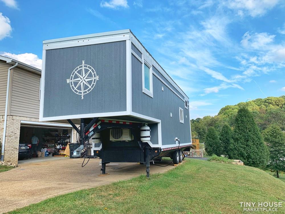 The Traveler - A Modern 33’ Tiny House - Image 3 Thumbnail