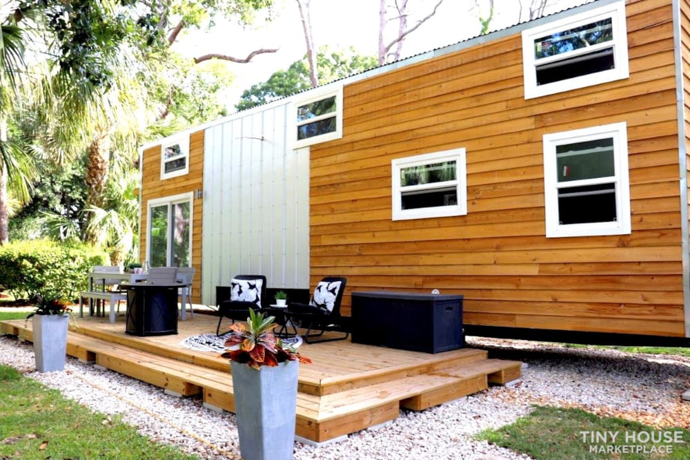 The "Ultramodern" by TinyFL.com - A Modern Mansion