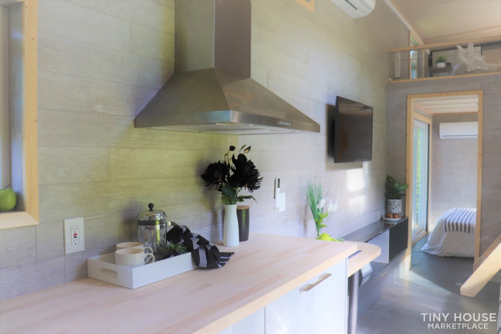 The Ultramodern - Tiny Mansion 458sqft  - Image 2 Thumbnail